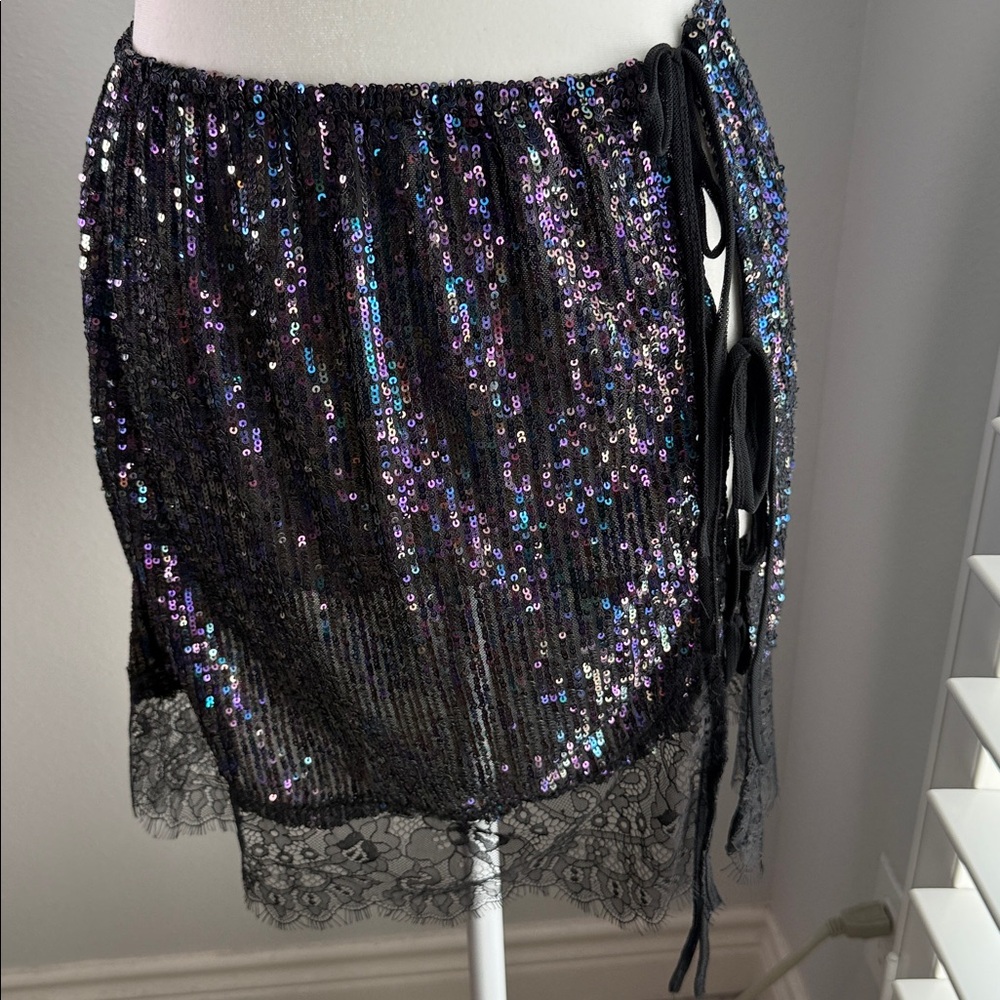 NWT Women’s Small Free People Black and Purple Sequin Skirt with side ties